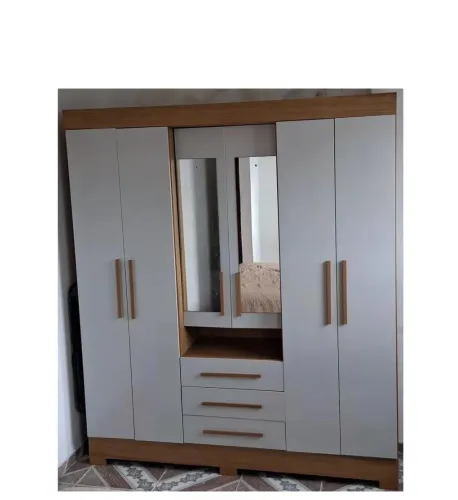 Vende-se Guarda Roupa Casal