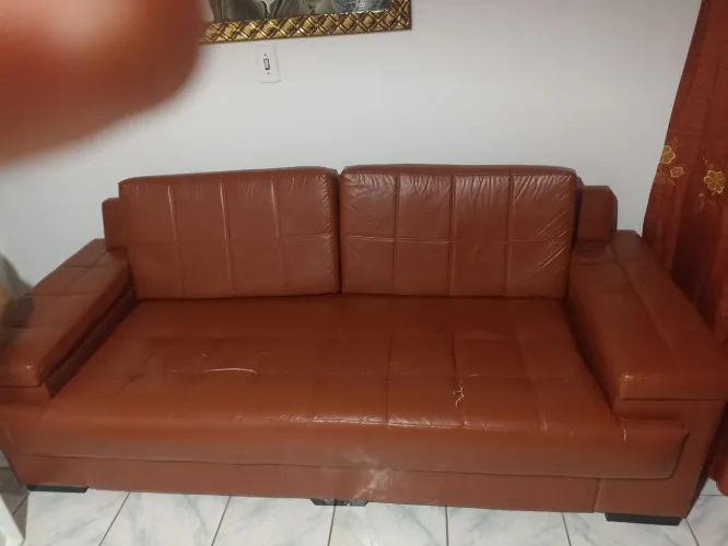 Sofá em Courino cor Telha