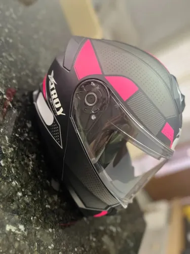 Vende-se Capacete Xtroy Escamoteável Preto/rosa Fosco Com Viseira Solar