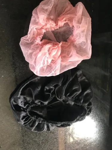 Touca de Cetim e Touca de Proteção