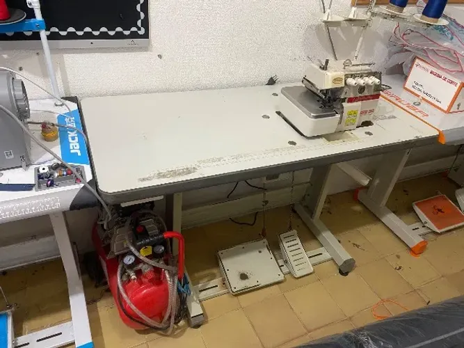 Máquina overloque ponto cadeia