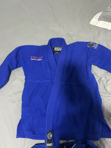 Vende-se Kimono Jiu Jitsu - tamanho M2