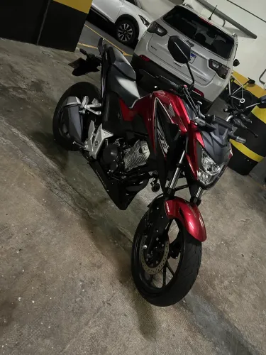 Cb300f abs , zerada 1.100 km