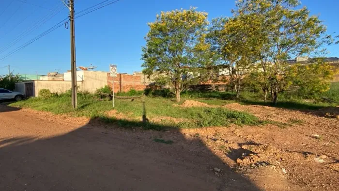 Terreno em condomínio fechado