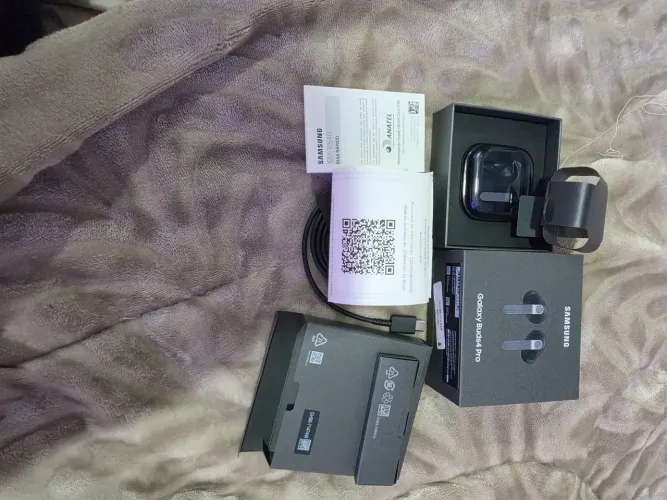 Galaxy Buds4 Pro NOVO - NF + Garantia - Comprado 27/09 - Completo