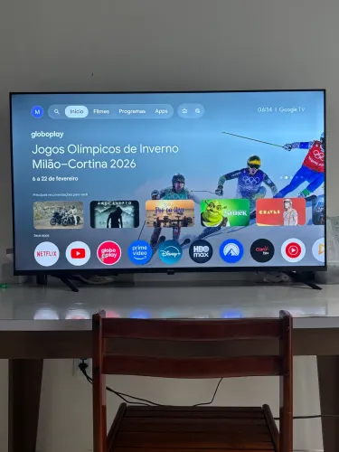 Tv 50 plgd extremamente nova.