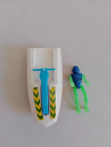 Mini Brinquedo Jetski Anos 80 Miniatura de Plástico 7 cm.