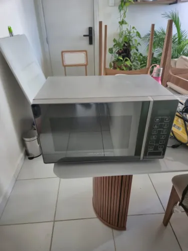 Micro-ondas Brastemp 20 litros Inox espelhado, Prata.