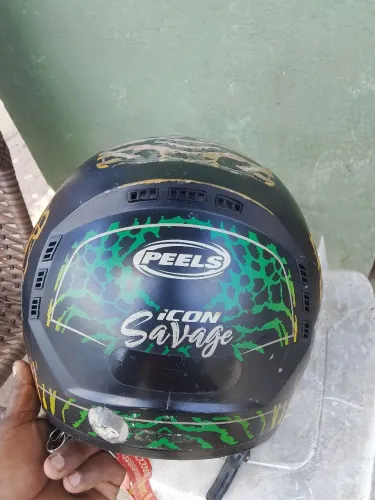 Um capacete