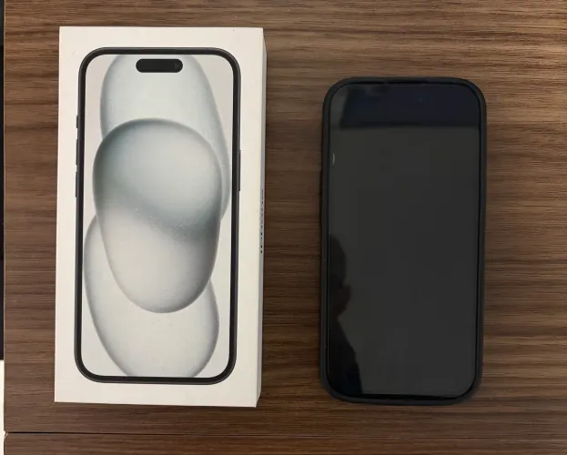VENDE-SE - Iphone 15, 256 GB - Pouco usado