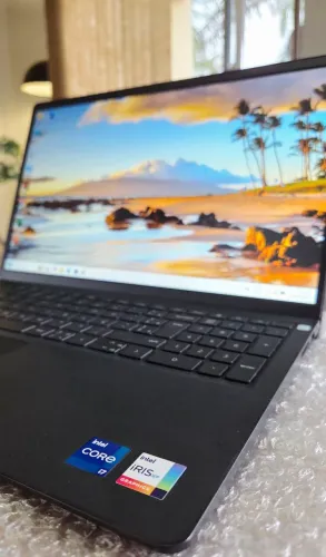 Notebook Dell Top Core i7/ 500GB SSD/8GB Mem/Biometria/Tela led 15.6 full IPS