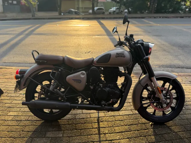 Classic Dark 350cc ABS - Cacule Motos