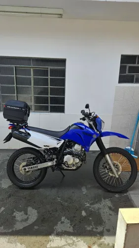 Yamaha Lander 250 em perfeito estado.