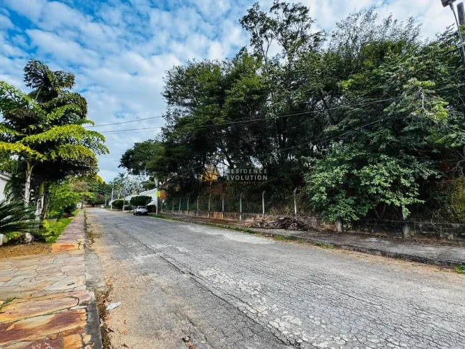 Excelente lote à venda no bairro Garças, com 1000m²