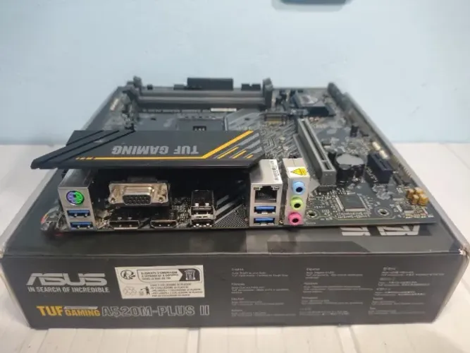Placa-mãe ASUS TUF GAMING A520M-PLUS II