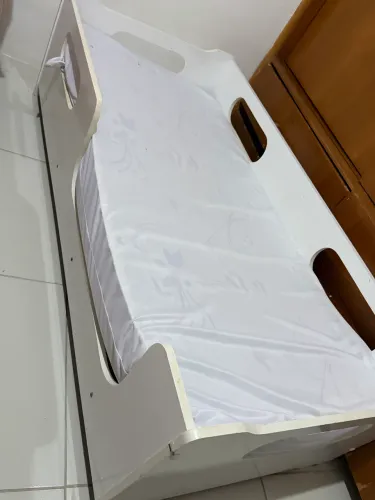 Cama infantil montessoriana 