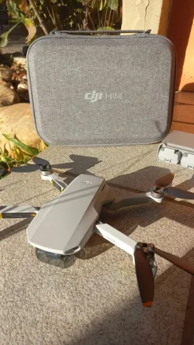 Drone Dji Mini 2 SE - novo nunca voou.