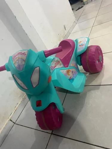 Moto elétrica infantil
