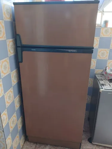 Vendo geladeira consul antiga em.otima conservação