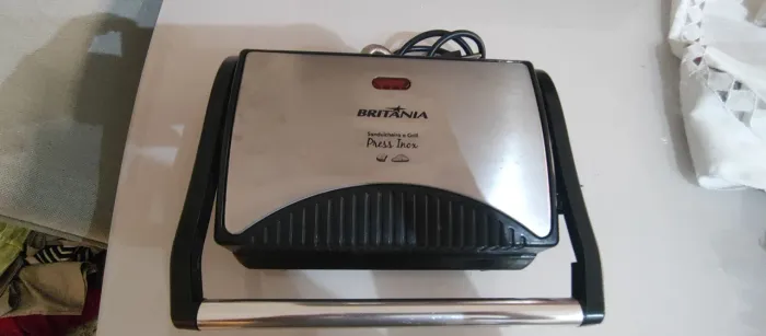 Grill sanduicheira Britânia inox
