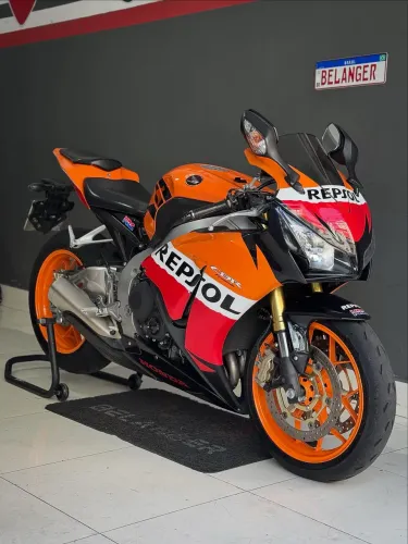 Honda cbr 1000rr FIREBLADE REPSOL 2013