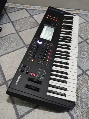 Yamaha MODX6+