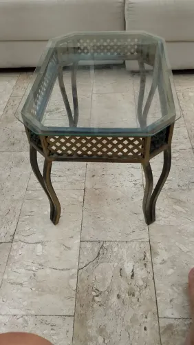 Mesa Decorativa com Tampo de Vidro
