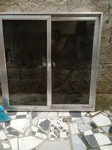 Vendo Uma Janela De Alumínio 1Metro Por 1Metro