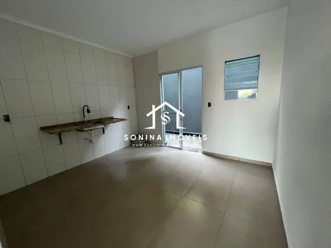 Casa em Condominio 2 quartos 1 vaga garagem