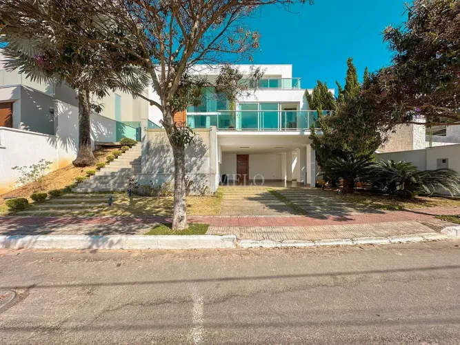 Belíssima Casa para Locação no Bairro Buritis por R$18.500,00