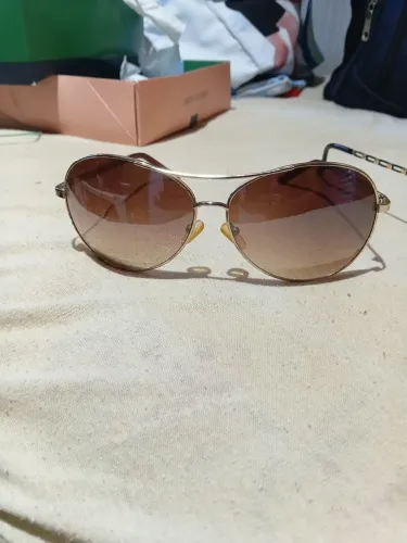 Vende-se esses oculos