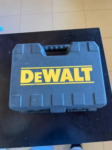 ? Martelete Perfurador e Rompedor DeWalt D25133KB2 - 220V 800W ?