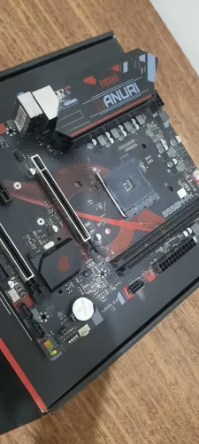 Vendo placa mãe danuri B550