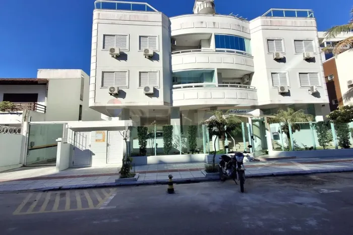 Apartamento - O mar é a extensão de seu quintal!