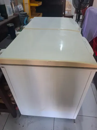 Frizer 2 tampas Electrolux 400 litros