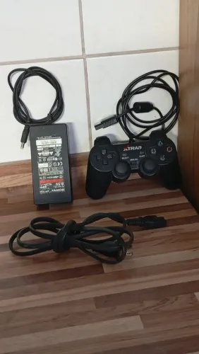 Fonte e controle para PlayStation 2 funcionando
