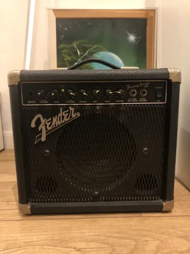 Amplificador Fender Frontman PR 241