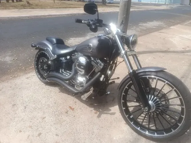 Harley Davidson Breakout 2017