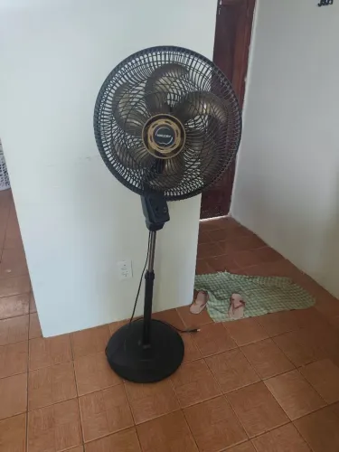 Ventilador Mallory 6 pás, silencioso e com controle remoto