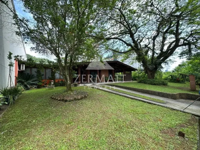 Casa com 4 dormitórios à venda, 265 m² por R$ 3.180.000,00 - Vila Nova - Blumenau/SC