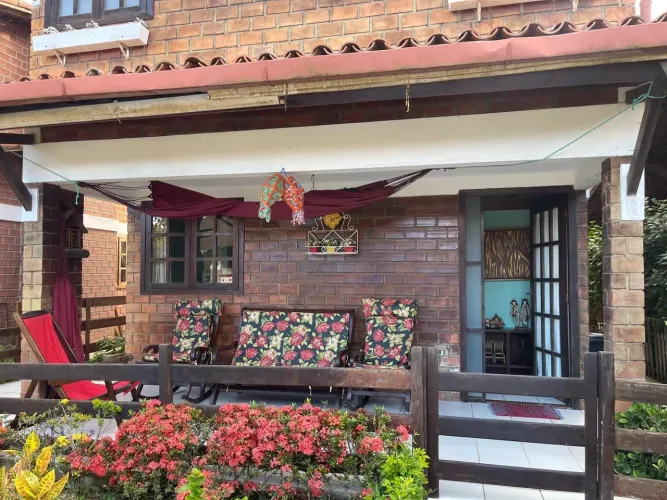 Casa em condomínio em Gravatá bem perto da BR e da cidade
