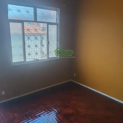 CASA SOBRADO RECÉM-REFORMADA PARA LOCAÇÃO