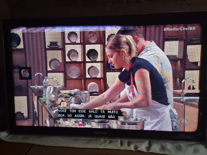 TV SAMSUNG com defeito - faixa na tela