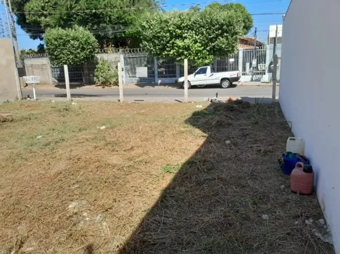 VENDO TERRENO PRÓXIMO AO FORUM E PREFEITURA DE VÁRZEA GRANDE MT