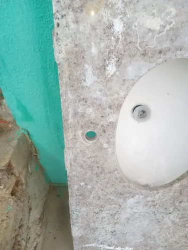 Vende se esse balcão pra banheiro
