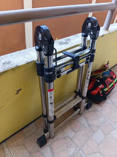 Escada telescópio $650