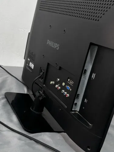 Monitor Philips 60hz, pouco usado