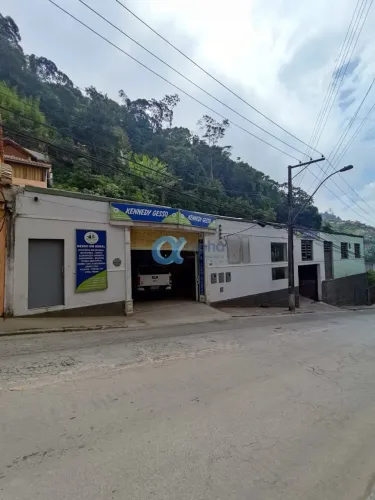 Galpão com Excelente localização - Quissamã - Petrópolis/RJ