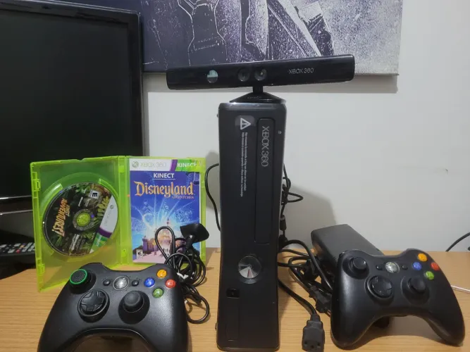 Xbox 360 Slim Completo + Sensor Kinect