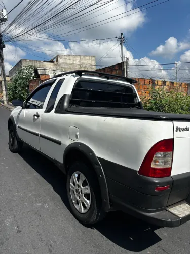 Fiat Strada 1.4 MPI Fire Flex 8V CE 2011